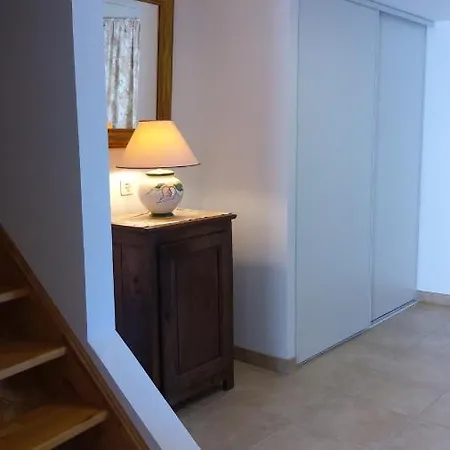 Casa de Férias Le Poulailler De La Chayrie *